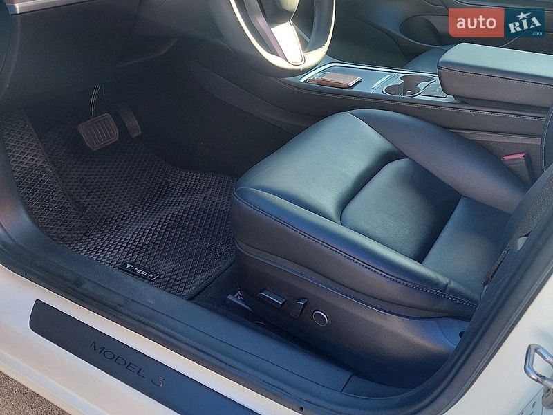 Седан Tesla Model 3 2022 в Белой Церкви