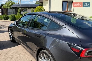 Седан Tesla Model 3 2024 в Луцке