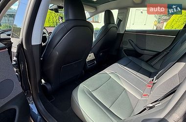Седан Tesla Model 3 2024 в Луцке