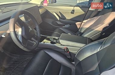 Седан Tesla Model 3 2020 в Луцьку