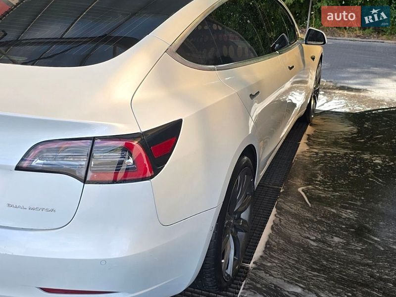 Седан Tesla Model 3 2020 в Луцьку фото 3 Седан Tesla Model 3 2020 в Луцьку