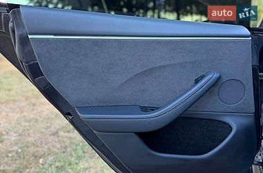 Седан Tesla Model 3 2024 в Черновцах фото 2 Седан Tesla Model 3 2024 в Черновцах