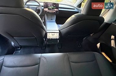 Седан Tesla Model 3 2024 в Чернівцях фото 3 Седан Tesla Model 3 2024 в Чернівцях