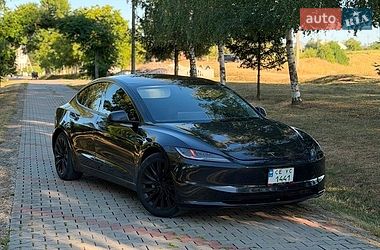 Седан Tesla Model 3 2024 в Чернівцях фото Седан Tesla Model 3 2024 в Чернівцях