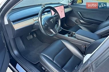 Седан Tesla Model 3 2019 в Тернополе