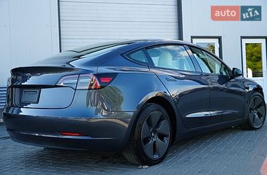 Седан Tesla Model 3 2023 в Дрогобыче