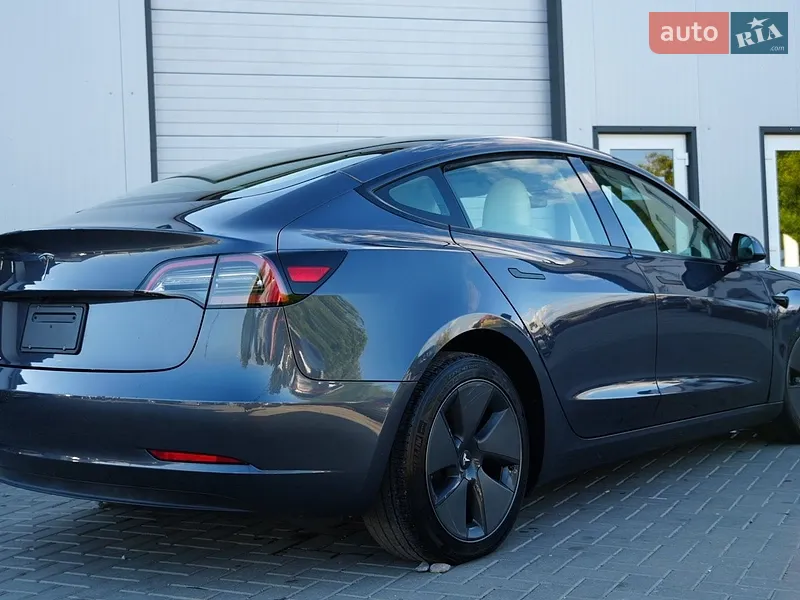 Tesla Model 3 2023