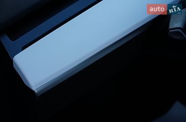 Седан Tesla Model 3 2024 в Дрогобичі