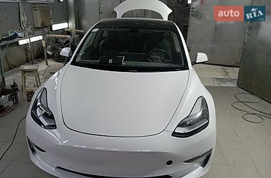 Седан Tesla Model 3 2021 в Ровно