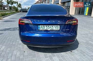 Седан Tesla Model 3 2022 в Мукачево