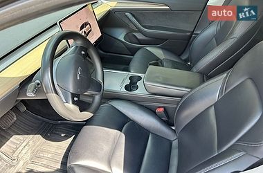 Седан Tesla Model 3 2022 в Виннице