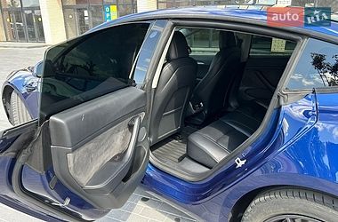 Седан Tesla Model 3 2022 в Мукачево