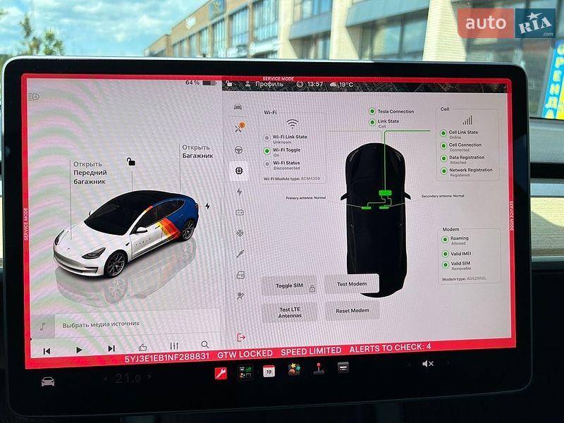 Седан Tesla Model 3 2022 в Мукачево