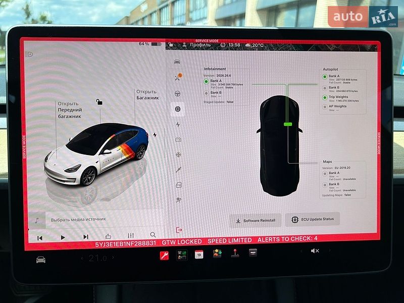 Седан Tesla Model 3 2022 в Мукачево