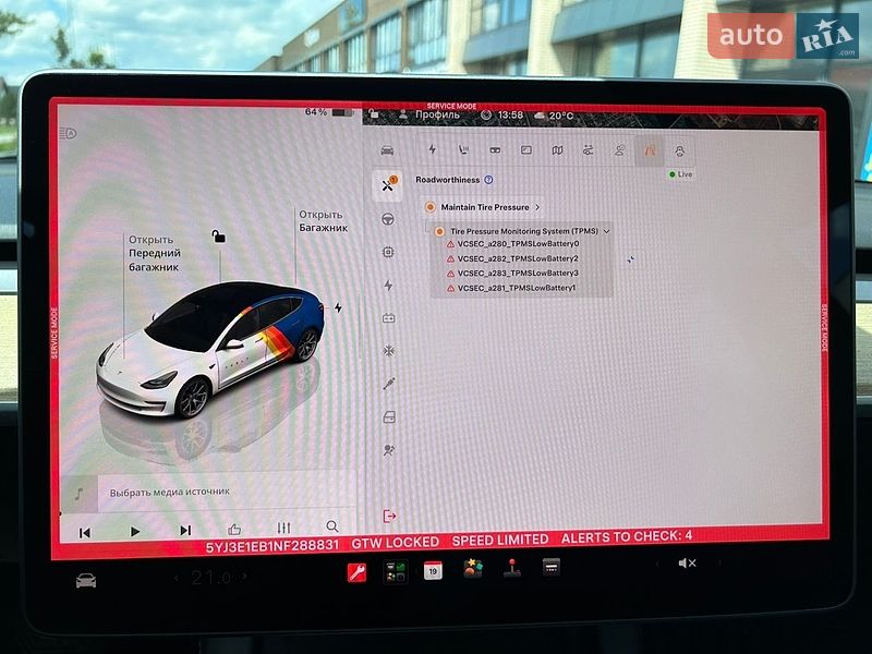 Седан Tesla Model 3 2022 в Мукачево