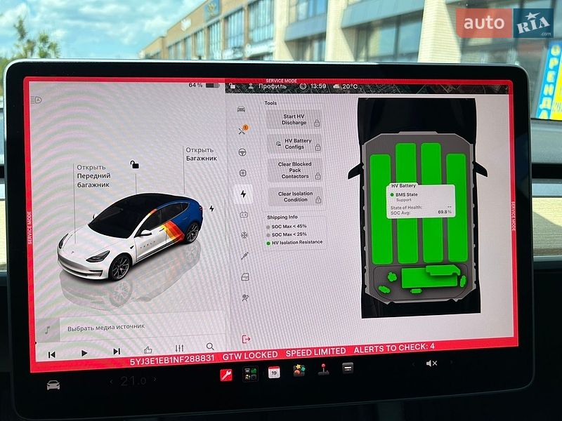 Седан Tesla Model 3 2022 в Мукачево