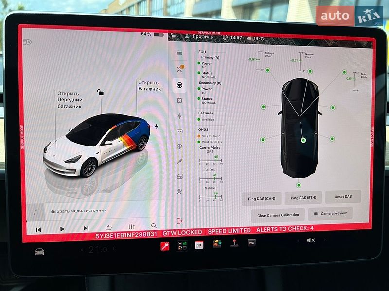 Седан Tesla Model 3 2022 в Мукачево