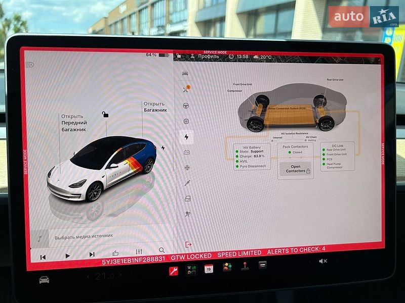 Седан Tesla Model 3 2022 в Мукачево