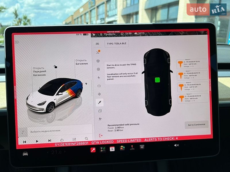Седан Tesla Model 3 2022 в Мукачево
