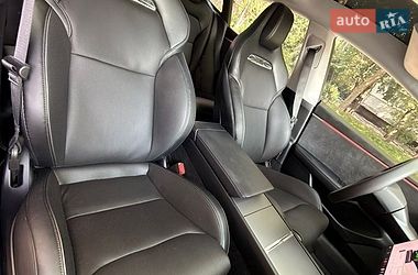 Седан Tesla Model 3 2024 в Черкасах