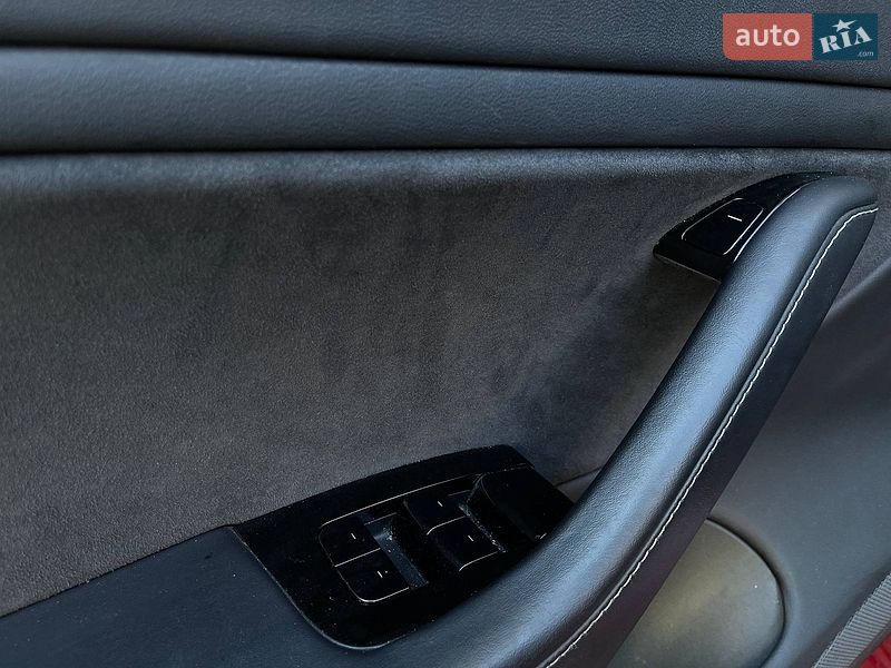 Седан Tesla Model 3 2018 в Николаеве