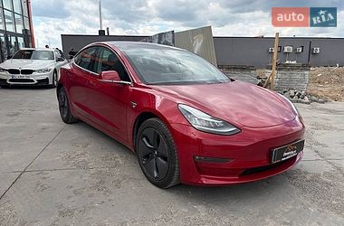 Седан Tesla Model 3 2018 в Львові