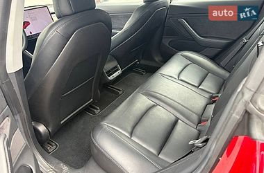 Седан Tesla Model 3 2018 в Львові