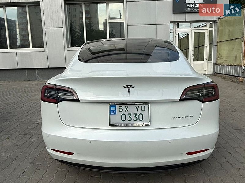 Седан Tesla Model 3 2020 в Хмельницькому