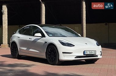 Седан Tesla Model 3 2021 в Києві