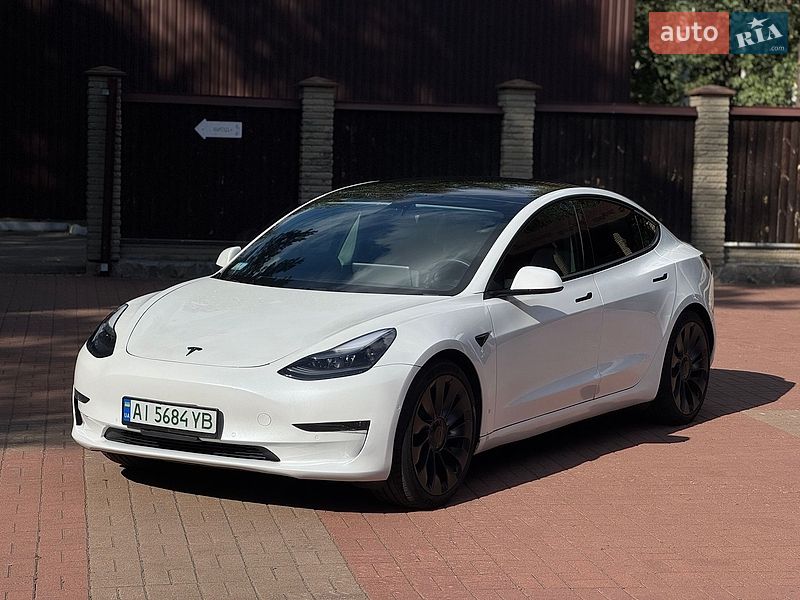 Седан Tesla Model 3 2021 в Києві