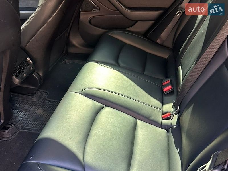 Седан Tesla Model 3 2019 в Одессе