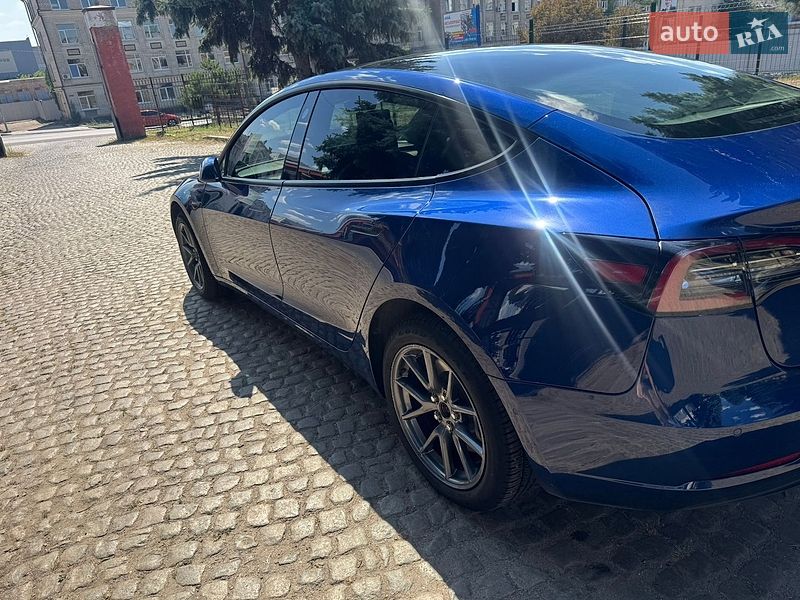 Седан Tesla Model 3 2021 в Кропивницком фото 4 Седан Tesla Model 3 2021 в Кропивницком