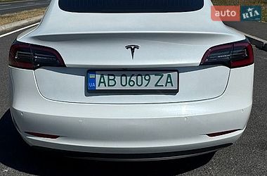 Седан Tesla Model 3 2019 в Тальном фото 6 Седан Tesla Model 3 2019 в Тальном