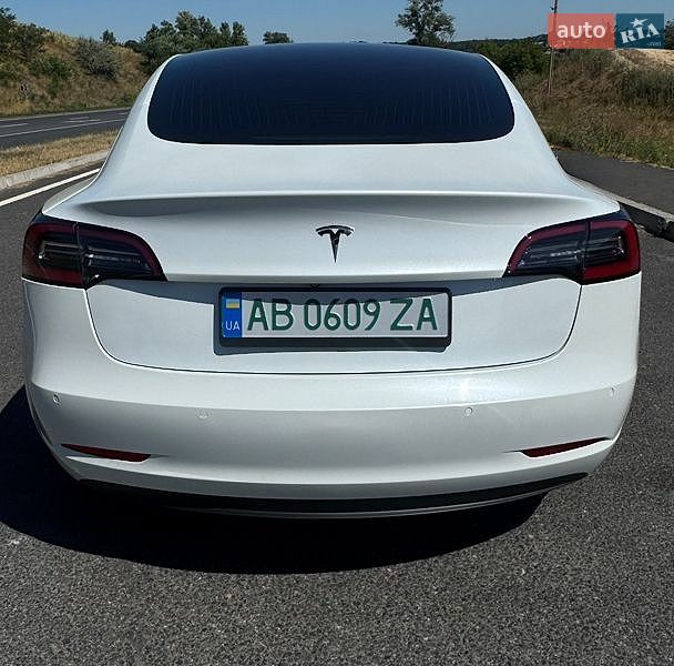 Седан Tesla Model 3 2019 в Тальном фото 6 Седан Tesla Model 3 2019 в Тальном