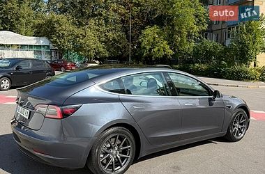 Седан Tesla Model 3 2020 в Виннице