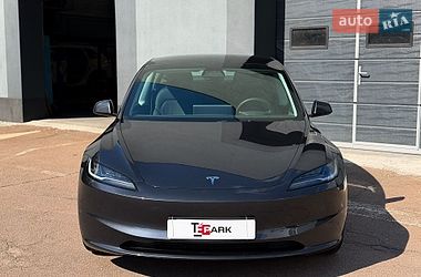 Седан Tesla Model 3 2024 в Києві