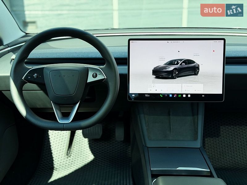 Седан Tesla Model 3 2024 в Києві