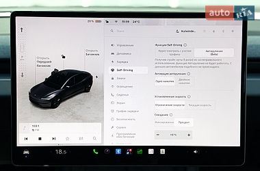 Седан Tesla Model 3 2024 в Києві