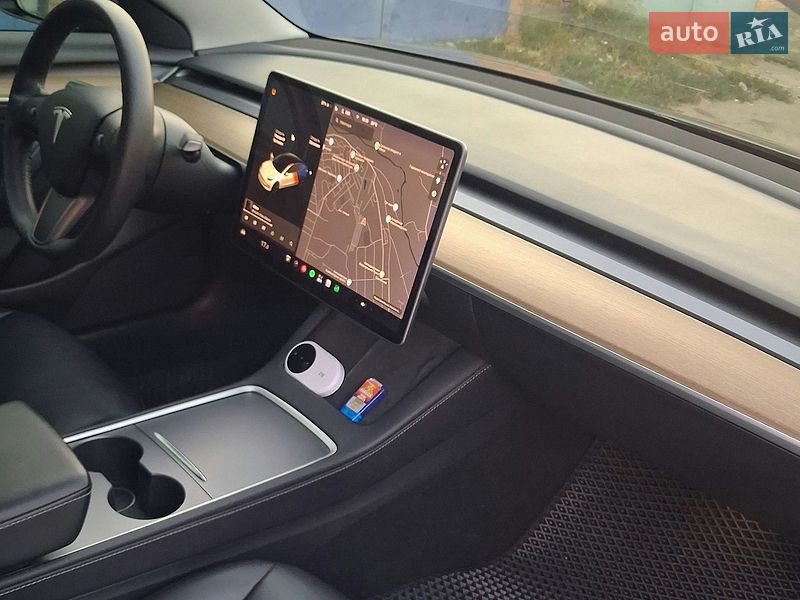 Седан Tesla Model 3 2021 в Кропивницькому