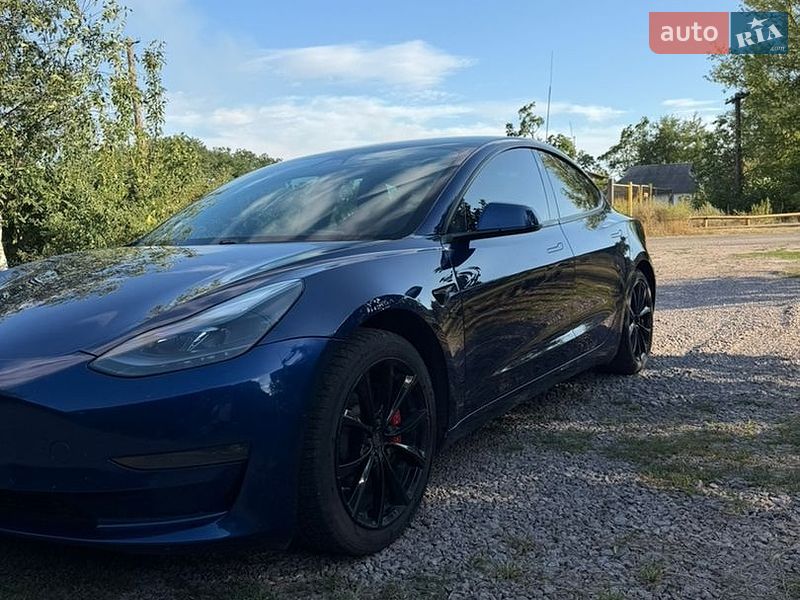 Седан Tesla Model 3 2021 в Борисполі