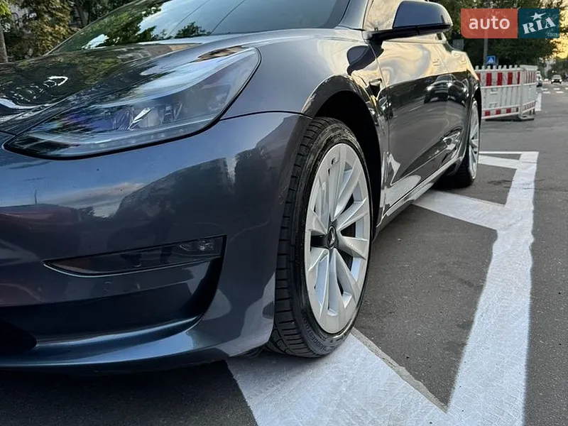 Tesla Model 3 2021