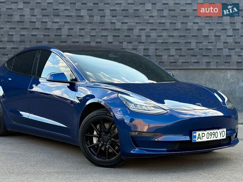 Седан Tesla Model 3 2019 в Запоріжжі