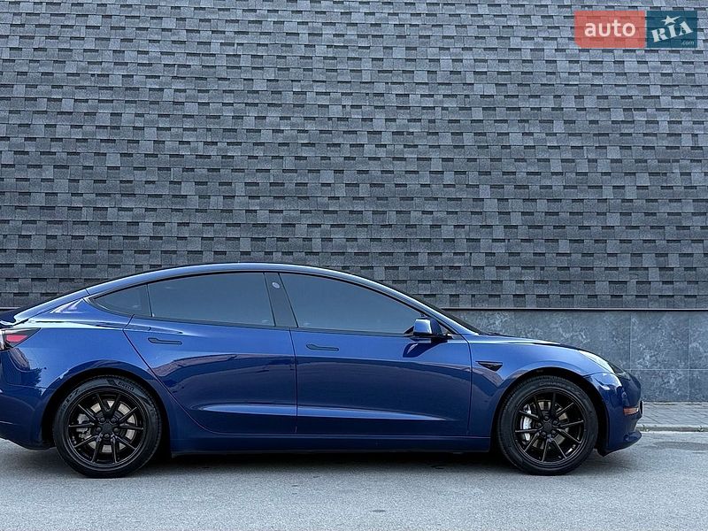 Седан Tesla Model 3 2019 в Запоріжжі