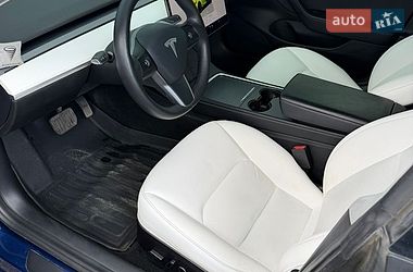 Седан Tesla Model 3 2022 в Хмельницком