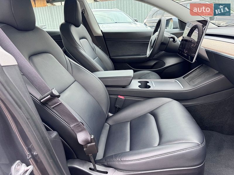 Седан Tesla Model 3 2020 в Стрию фото 20 Седан Tesla Model 3 2020 в Стрию