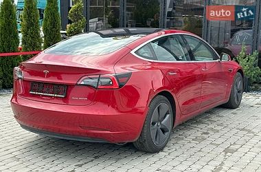 Седан Tesla Model 3 2018 в Львове