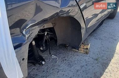 Седан Tesla Model 3 2019 в Ровно