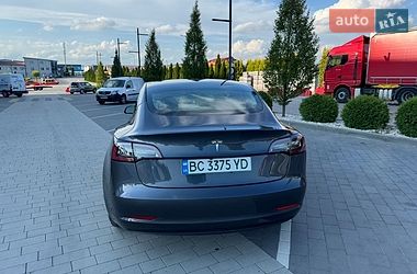 Седан Tesla Model 3 2022 в Львові