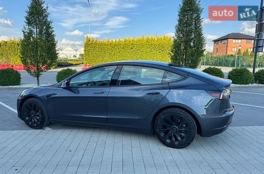 Седан Tesla Model 3 2022 в Львові