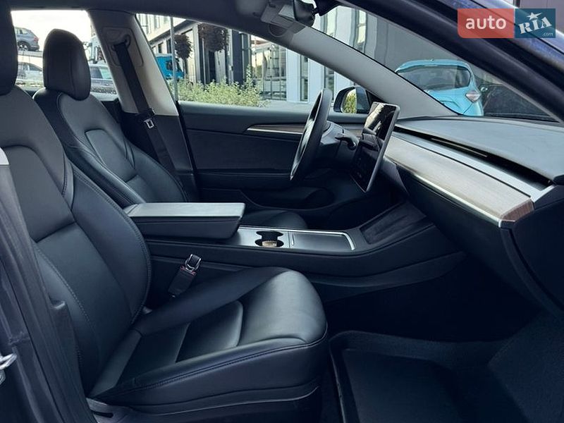 Седан Tesla Model 3 2022 в Львові